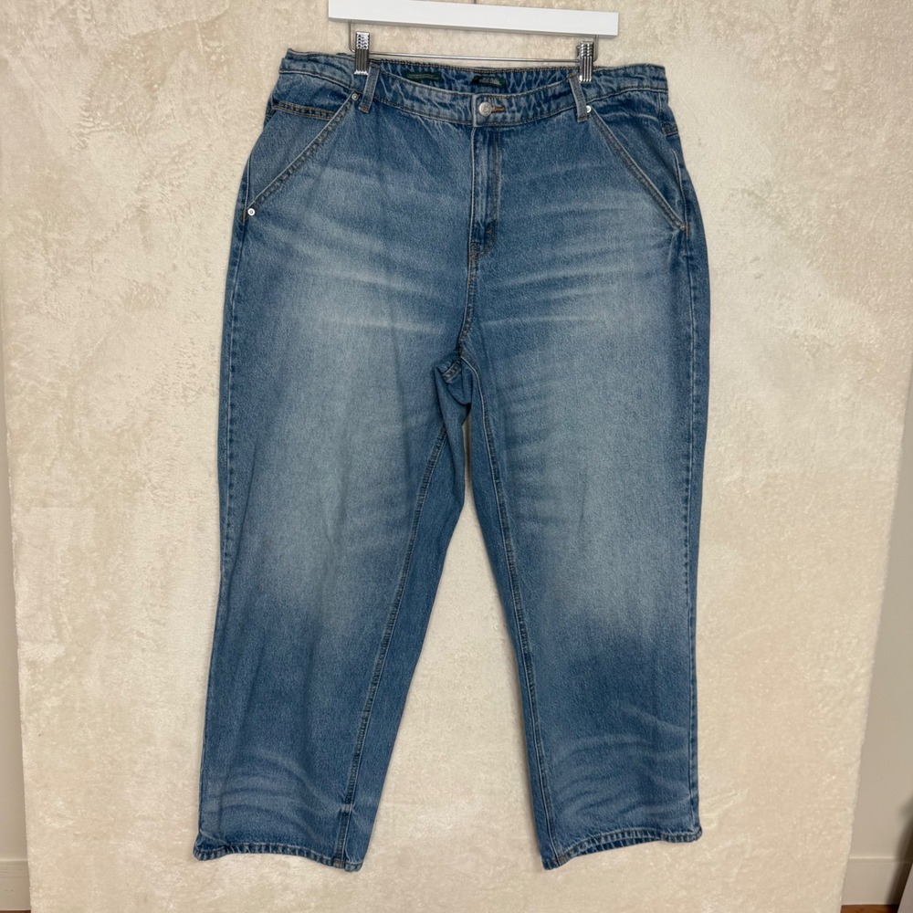Wild Fable Womens 17 Mid Rise 90s Relaxed Straight Leg Jeans Light Wash Blue